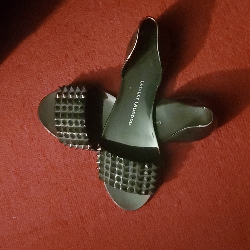 Chinese Laundry Flats